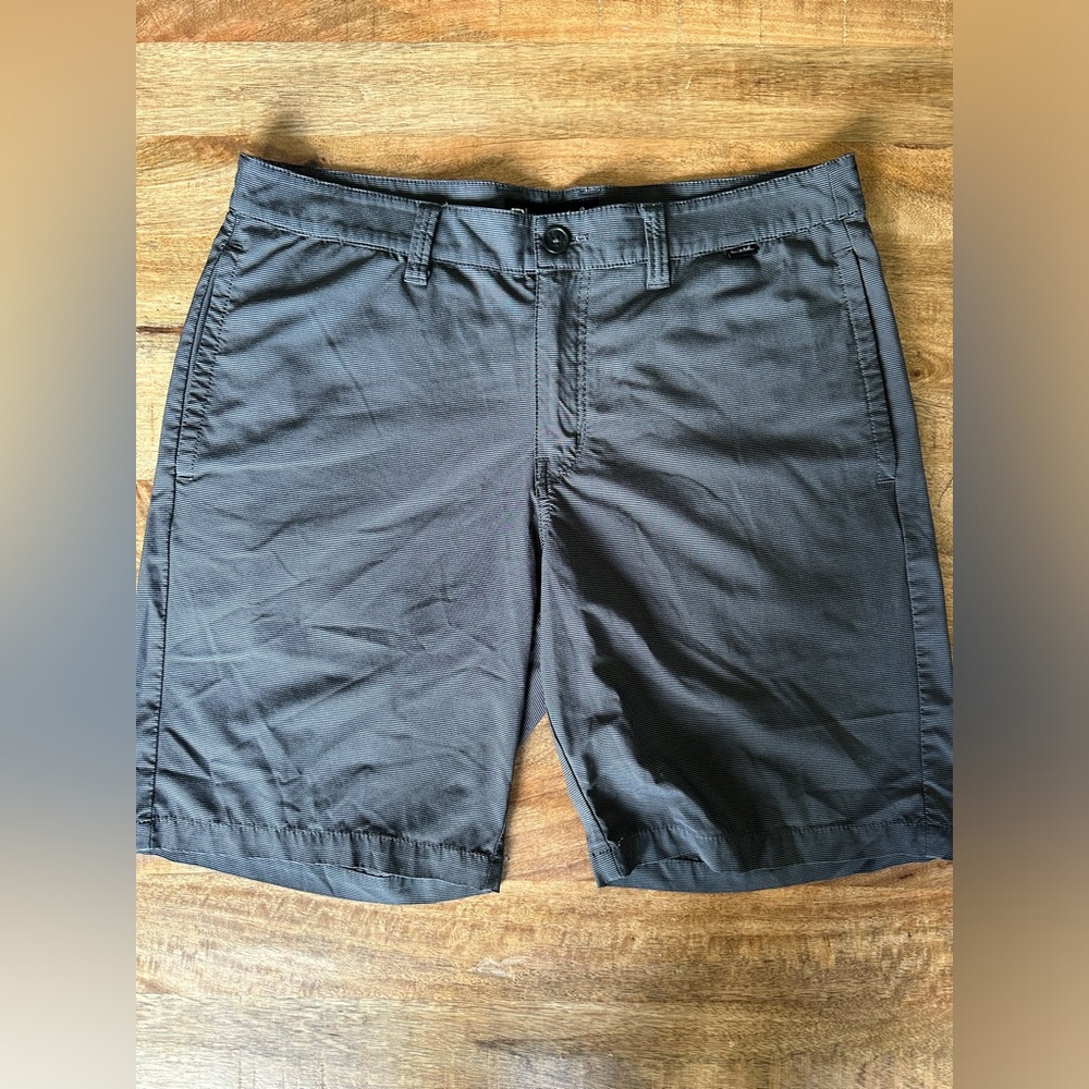 Travis Mathew Charcoal Golf Shorts - SZ 34